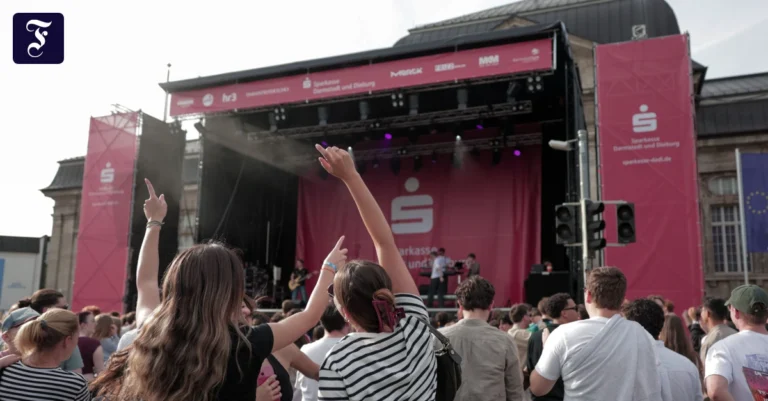 das-schlossgrabenfest-beginnt.webp.webp