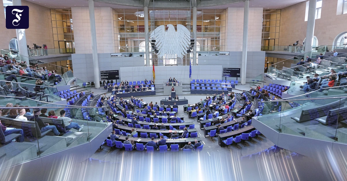 der-plenarsaal-des-bundestags.webp.webp