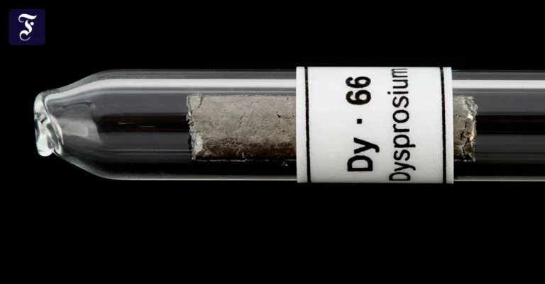 dysprosium-rare-earth-chemical.webp.webp