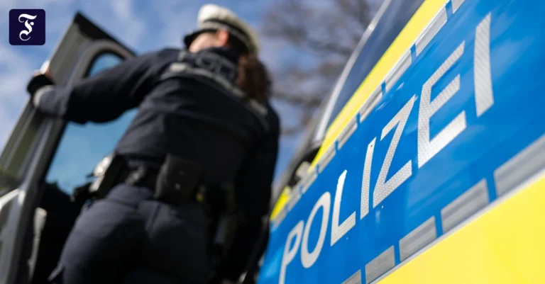 eine-polizistin-der-polizei.webp.webp