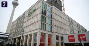 einkaufen-am-alexanderplatz-in.webp.webp