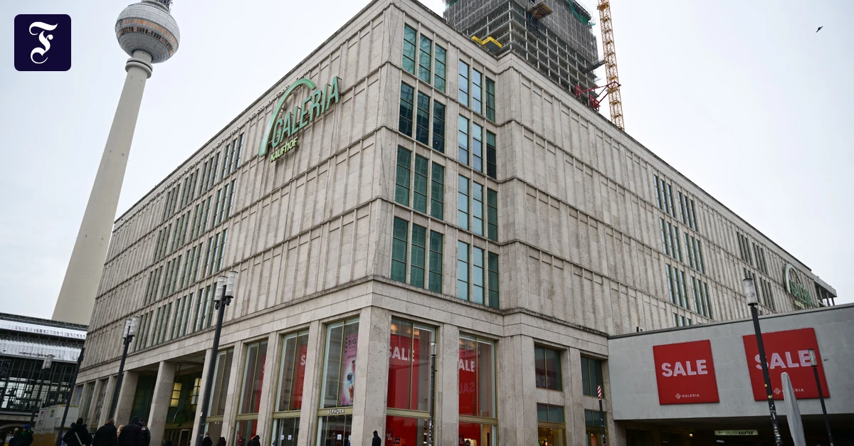 einkaufen-am-alexanderplatz-in.webp.webp
