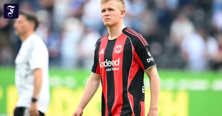 eintracht-angreifer-jonathan.webp.webp
