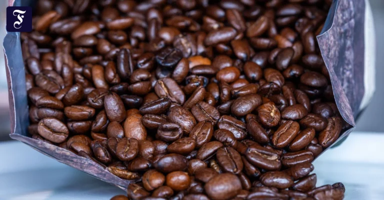 frisch-geroestet-kaffee-kostet.webp.webp
