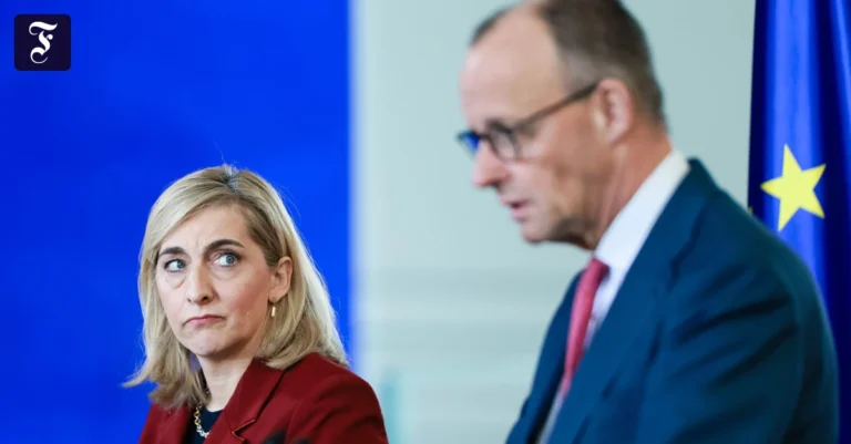 gesundheitsministerin-nina.webp.webp
