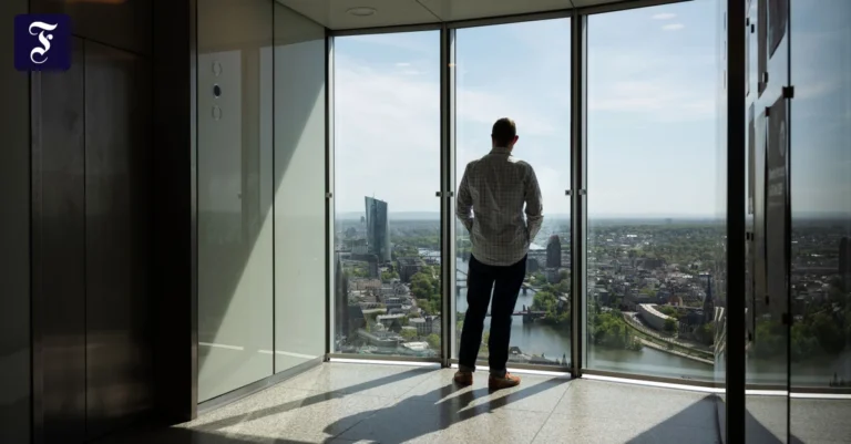 in-der-35-etage-jens-budach.webp.webp