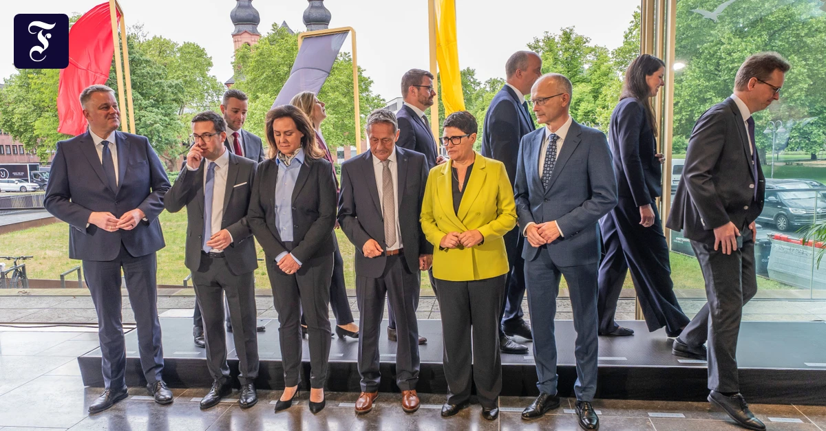 kuenftige-regierungsmannschaft.webp.webp