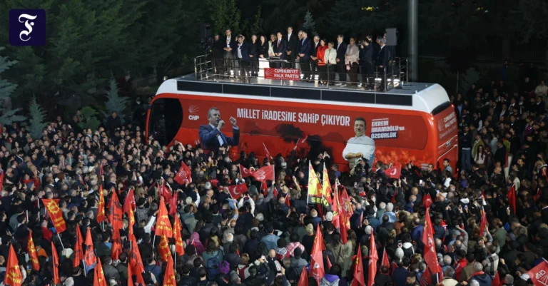 kundgebung-der-chp-in-ankara.webp.webp