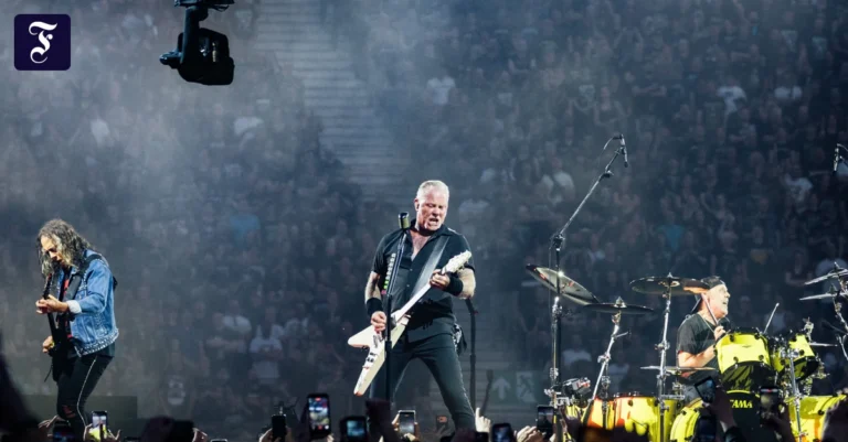 let-there-be-rock-kirk-hammett.webp.webp