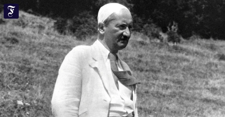martin-heidegger-in.webp.webp