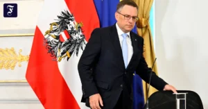 oevp-klubobmann-august.webp.webp