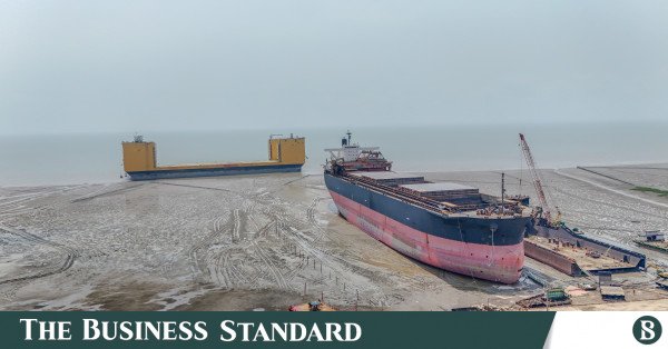 p3_with_story_ctg_ship_recycling_yards_news_photo5.jpg