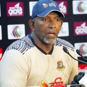 phil-simmons-bangladesh-coach-74538618910765164fceada368e0b1e3.JPG
