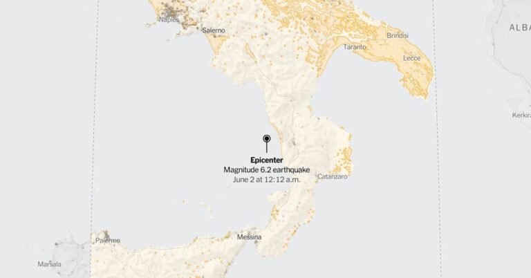 01wea-quake-tracker-tyrrhenian-sea-nytjl8vu-index-facebookJumbo-v5.jpeg