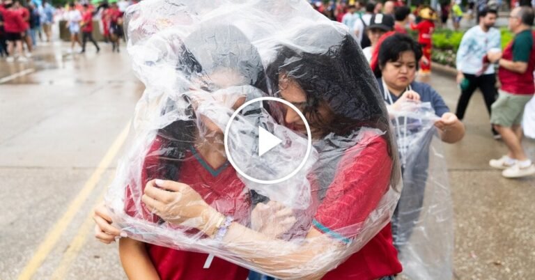 17nat-worldcup-tropstorm-2-vjmh-facebookJumbo.jpg