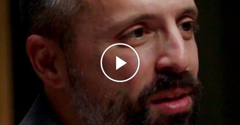 EKS_SHTEYNGART_PUBLISH_CLIP-02-facebookJumbo.jpg