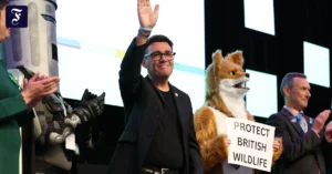 andy-burnham-bei-der-feier.webp.webp