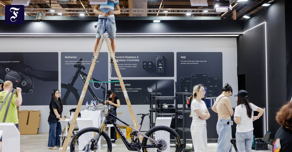 baustelle-aufbau-der-eurobike.webp.webp