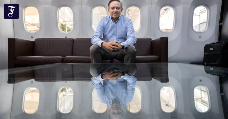 boeing-chef-kelly-ortberg-der.webp.webp