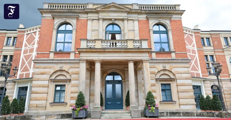das-bayreuther-festspielhaus.webp.webp