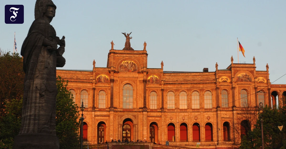 das-maximilianeum-in-muenchen.webp.webp