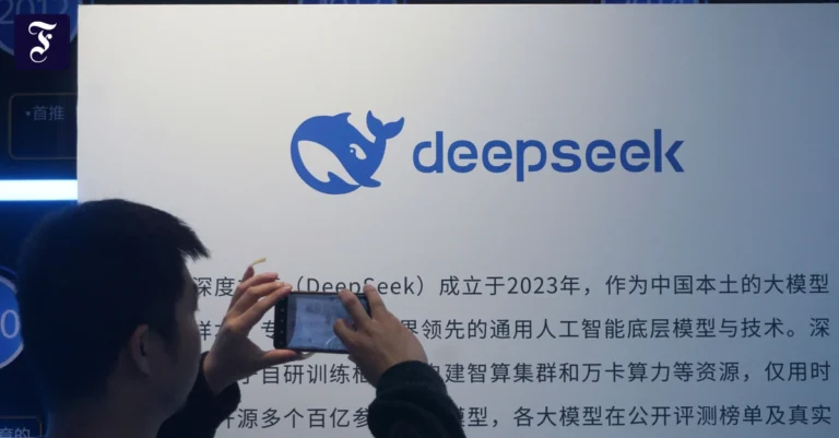 deepseek-im-fokus-ein-mann.webp.webp
