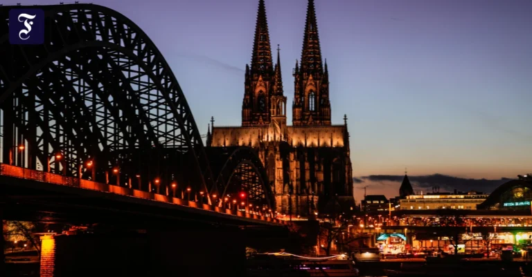 der-koelner-dom-gebaut-von.webp.webp
