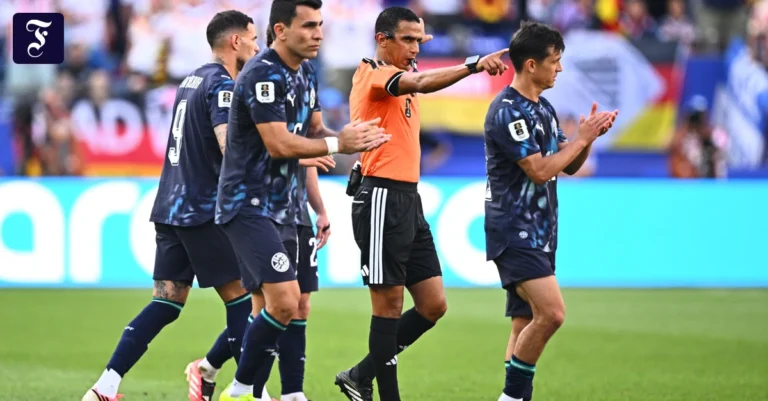 der-marokkanische-referee.webp.webp