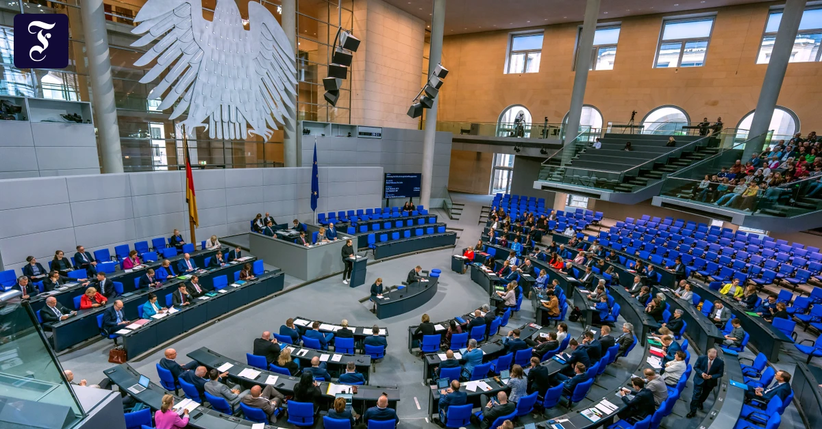 der-plenarsaal-des-bundestages.webp.webp