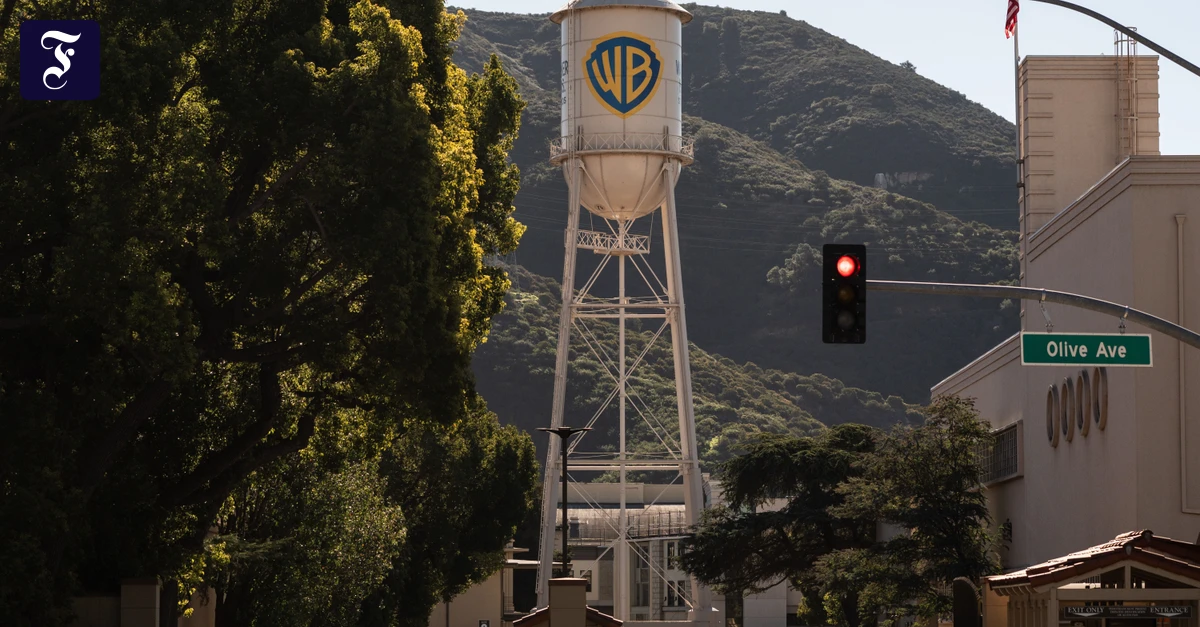 der-warner-bros-wasserturm-ist.webp.webp