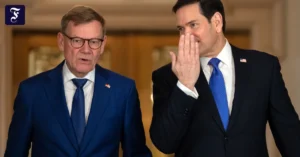 die-aussenminister-johann.webp.webp