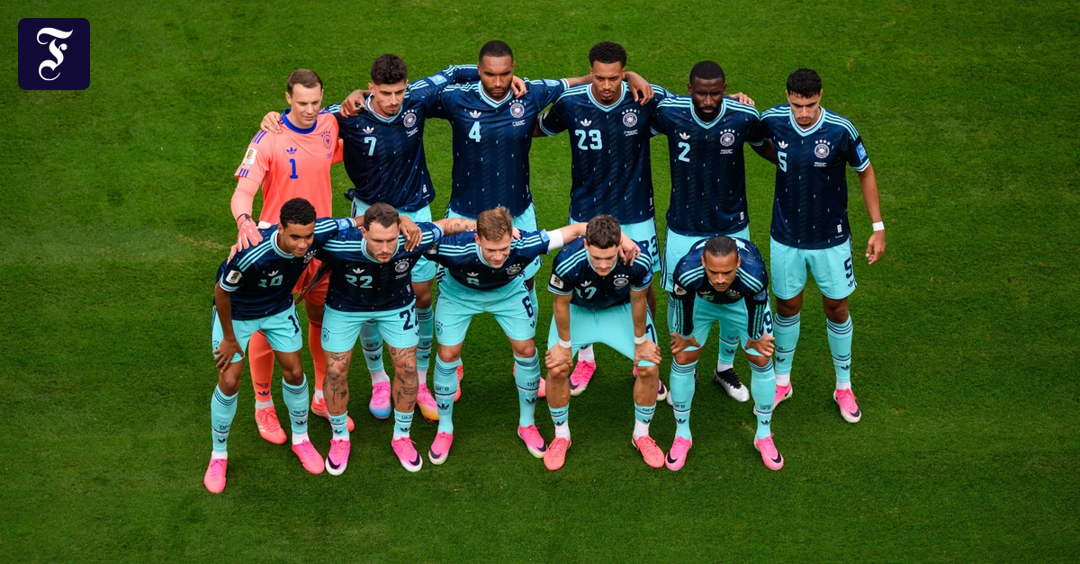die-dfb-mannschaft-steht-vor.webp.webp