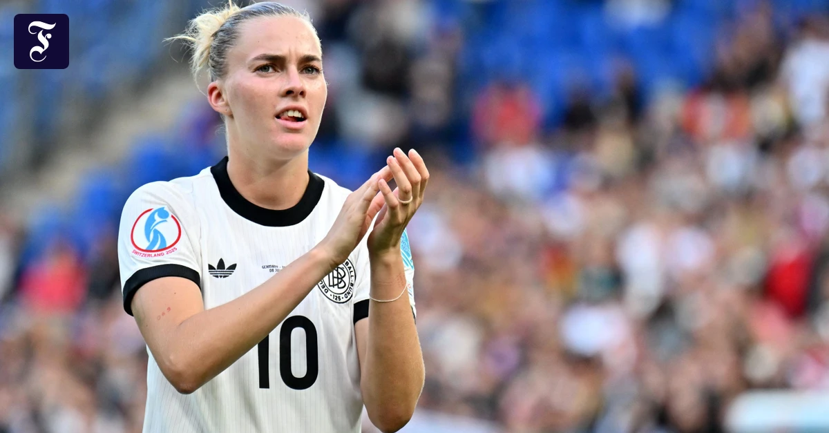 die-fussball-nationalspielerin.webp.webp