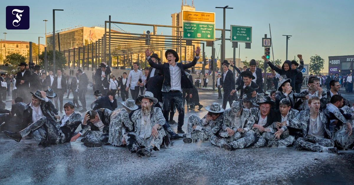 die-polizei-in-jerusalem-geht.webp.webp