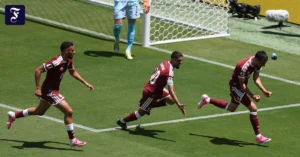 die-qatarischen-spieler-jubeln.webp.webp