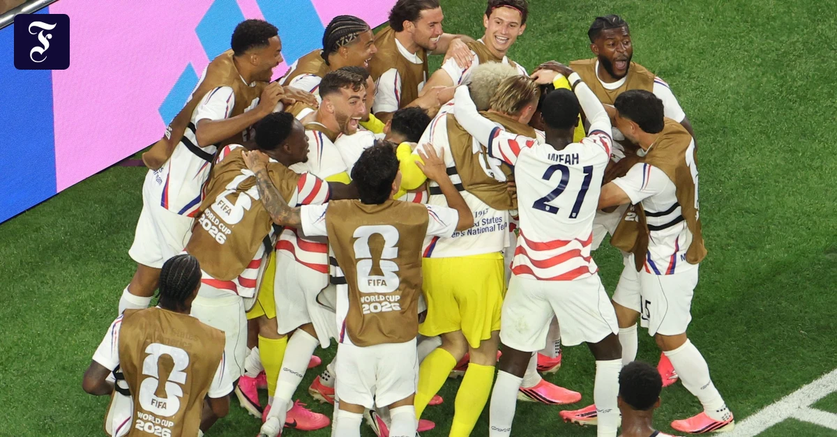 die-us-spieler-feiern-ihre-tor.webp.webp