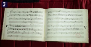 doppelseite-aus-dem-in-paris.webp.webp