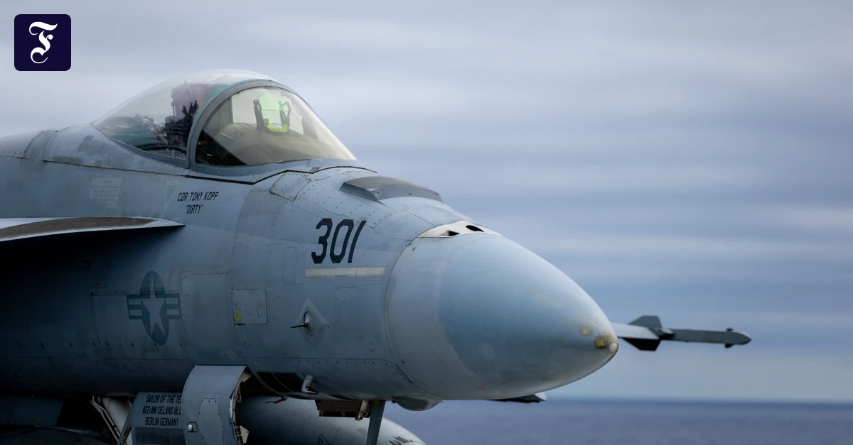 ein-kampfjet-steht-am-25-juni.webp.webp