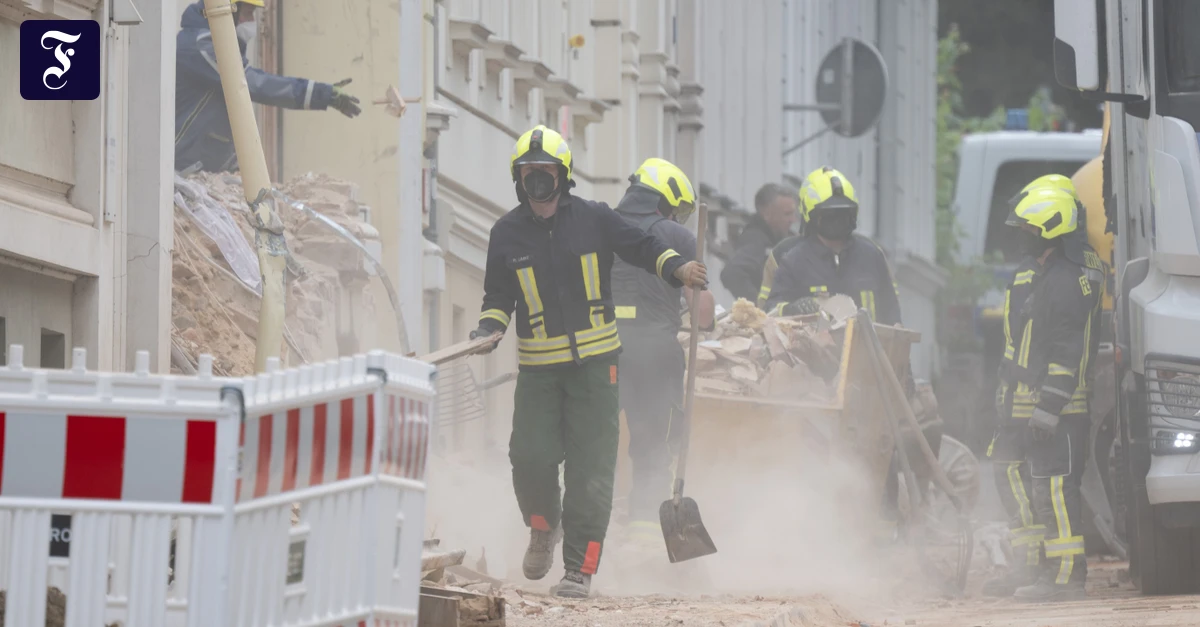 einsatzkraefte-der-feuerwehr.webp.webp