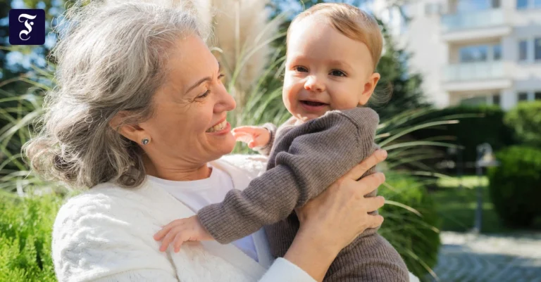 glueckliche-grossmutter-den.webp.webp