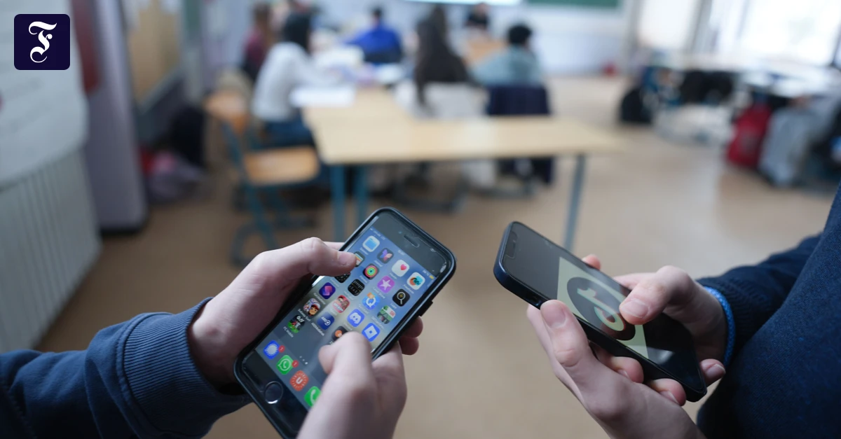 handyverbot-in-der-schule-an.webp.webp