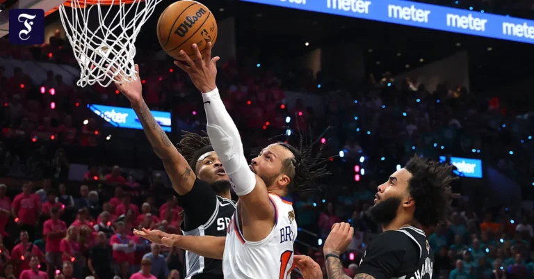 jalen-brunson-mitte-fuehrt-die.webp.webp