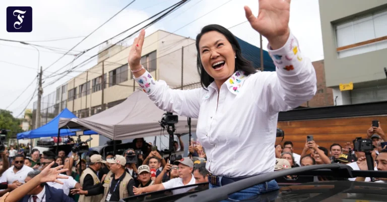 keiko-fujimori-liess-sich-am.webp.webp