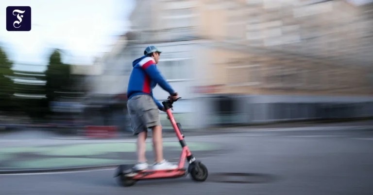 mit-einem-e-scooter-war-ein.webp.webp