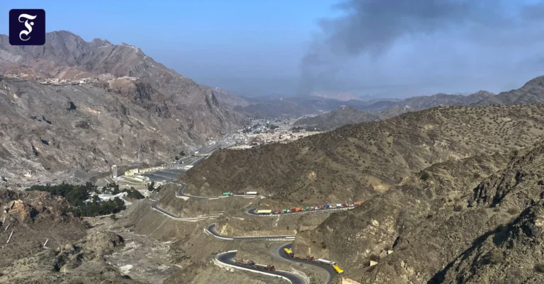 pakistan-torkham-nach.webp.webp