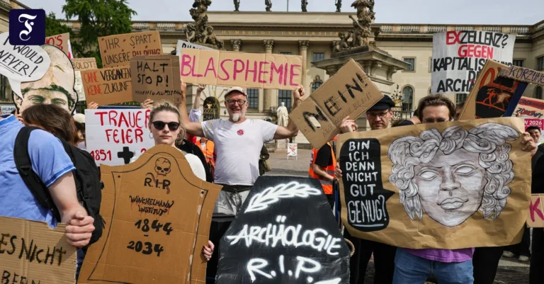 protest-vor-der-humboldt.webp.webp