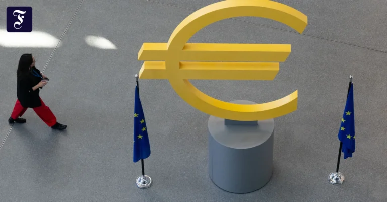 skulptur-im-gebaeude-der-ezb.webp.webp