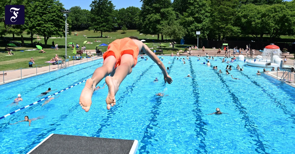 sprung-ins-wasser-in-einem.webp.webp