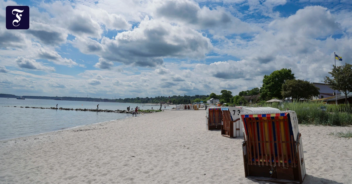 strandkoerbe-stehen-bei.webp.webp