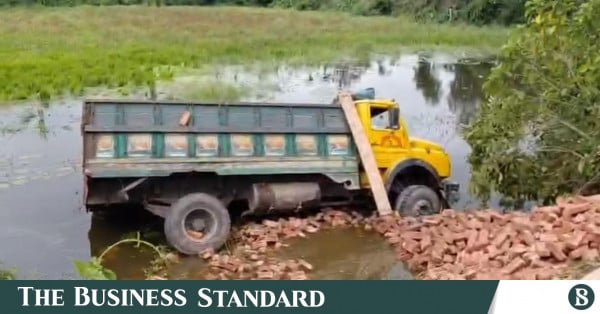 truck_overturn.jpg